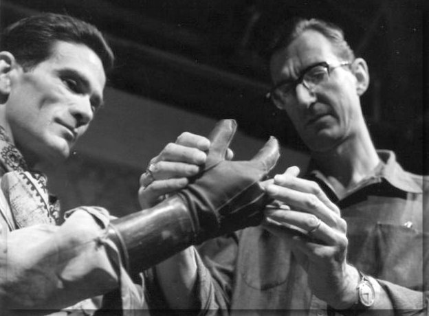 lizzani.jpg lizzani.jpg