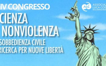 Fondale congresso: statua libertà con in mano microscopio e libro "mie volontà"