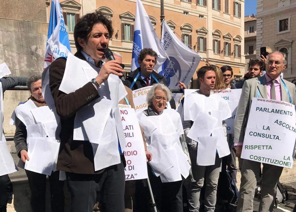 Manifestazione davanti Montecitorio per la legalizzazione dell'eutanasia - 28 marzo 2019