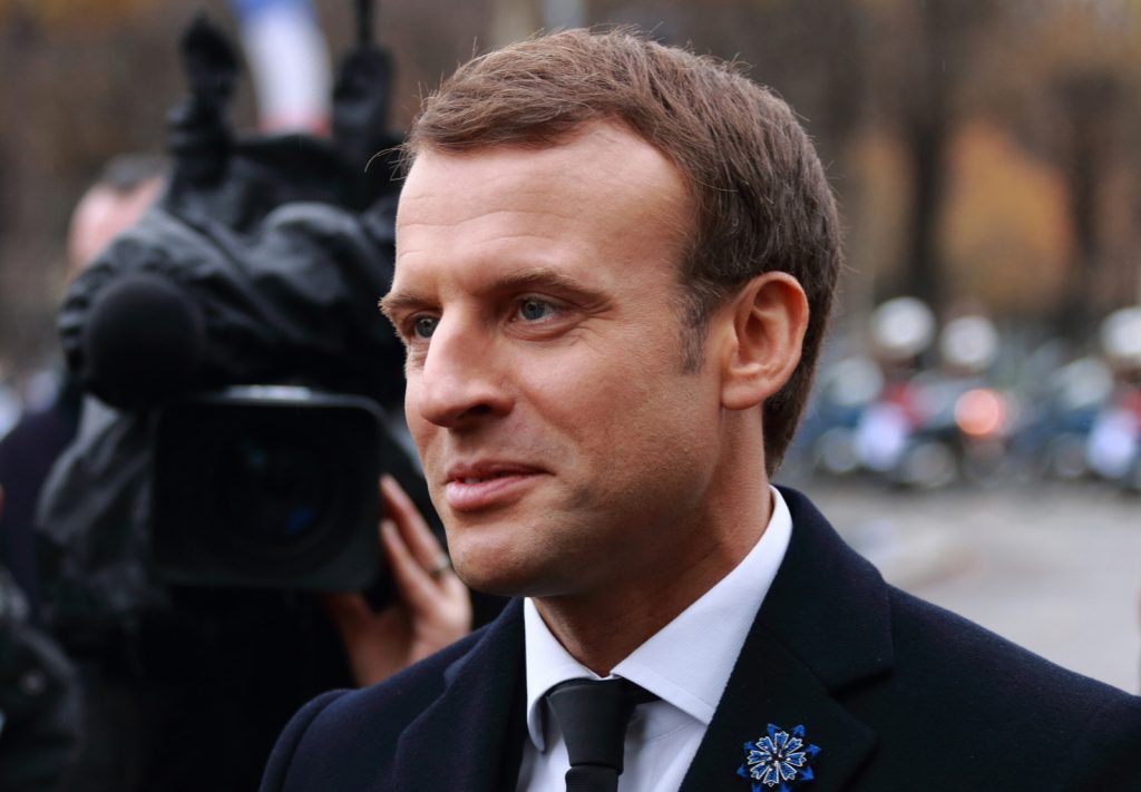 Macron Legge bioetica Francia