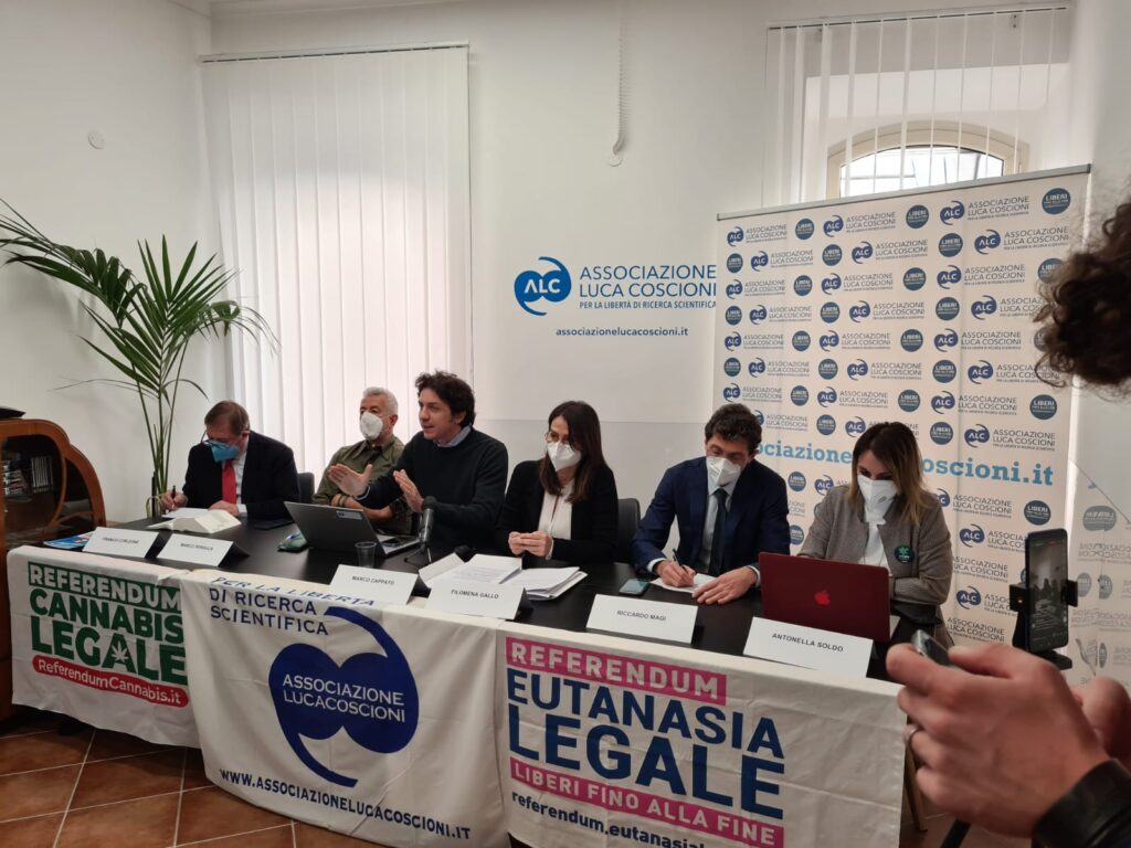 Conferenza stampa referendum